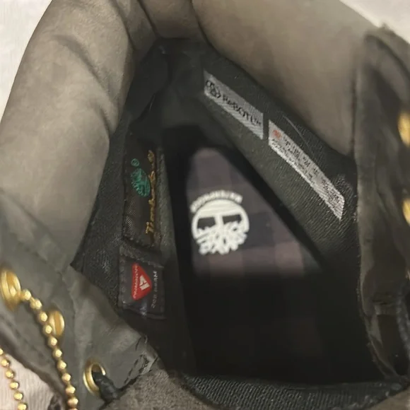 Timberland Green Boots with Gold Details - Picture 4 of 9